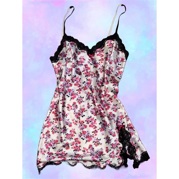 Size Large 2011 Victoria's Secret Floral Sequin Lace Slip - Picture 1 of 4